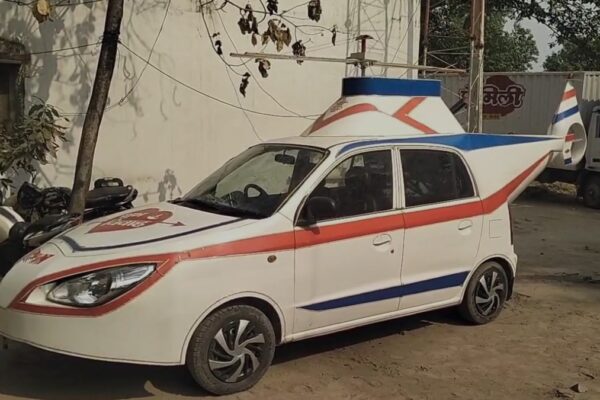 किसने बनाया अजीब मुजस्समा, कार को बनाया हेलीकॉप्टर; देखने उमड़ी भीड़ तो पुलिस ने कर दिया सीज